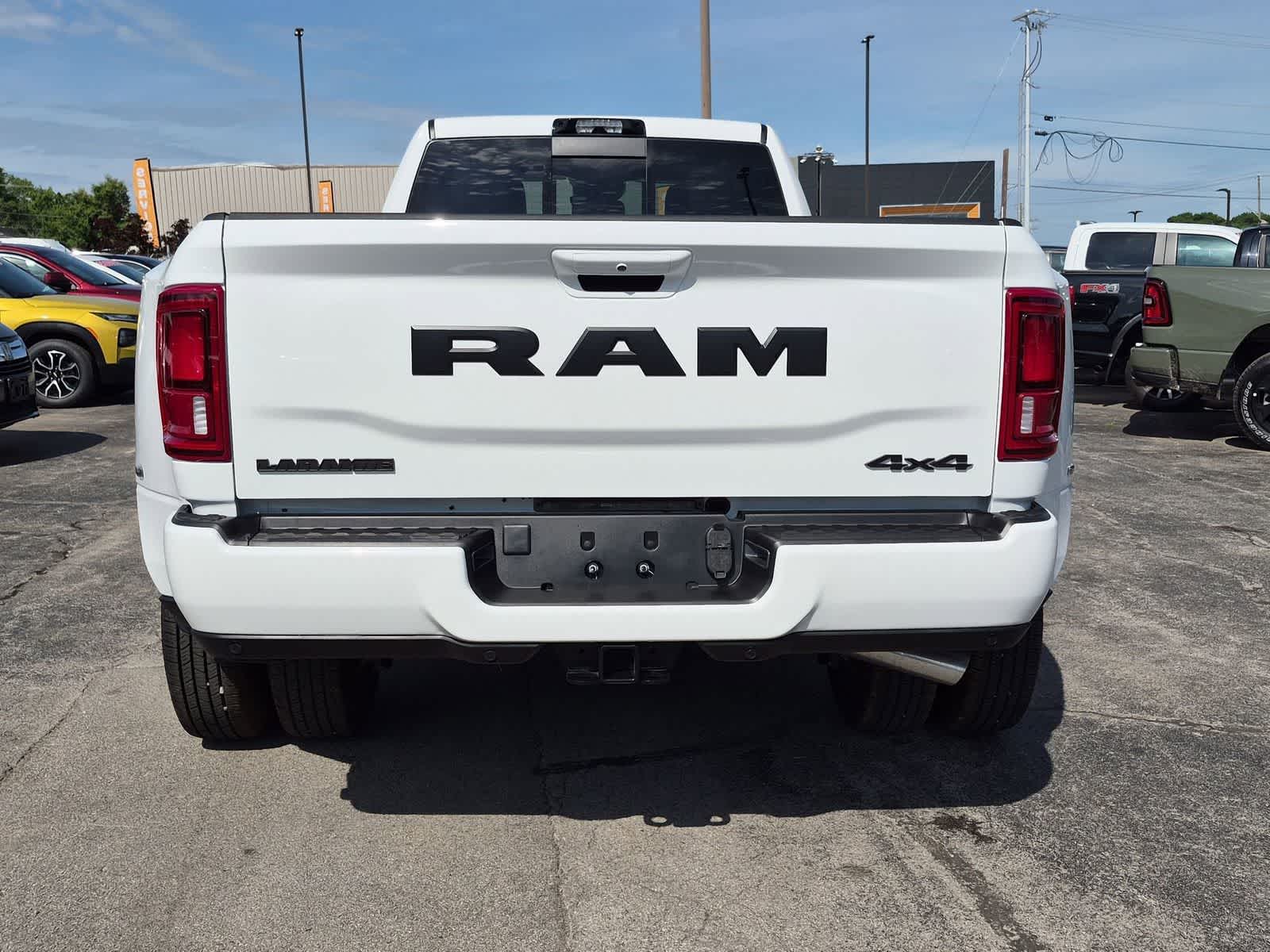 2026 RAM 3500 RAM 3500 LARAMIE CREW CAB 4X4 8' BOX