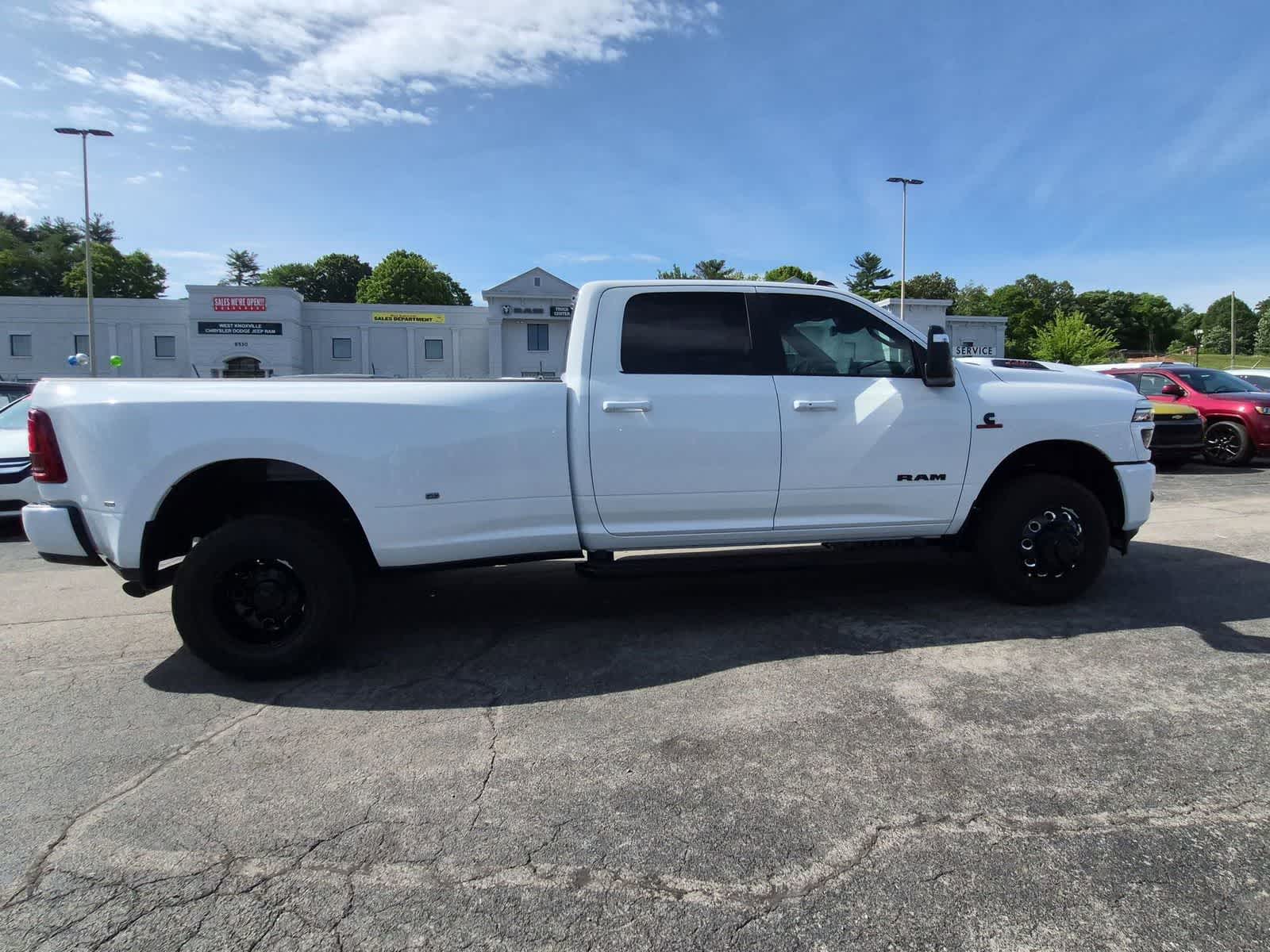 2026 RAM 3500 RAM 3500 LARAMIE CREW CAB 4X4 8' BOX