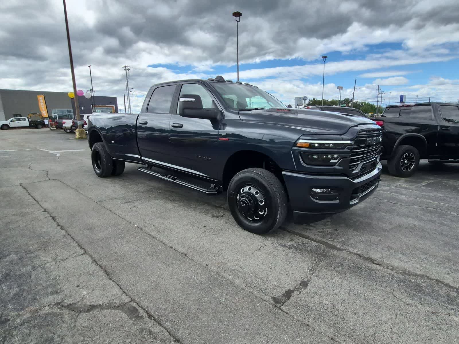 2026 RAM 3500 RAM 3500 LARAMIE CREW CAB 4X4 8' BOX