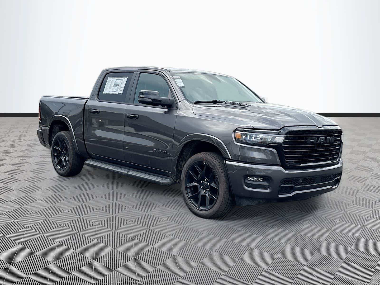 2026 RAM 1500 RAM 1500 LARAMIE CREW CAB 4X4 5'7' BOX