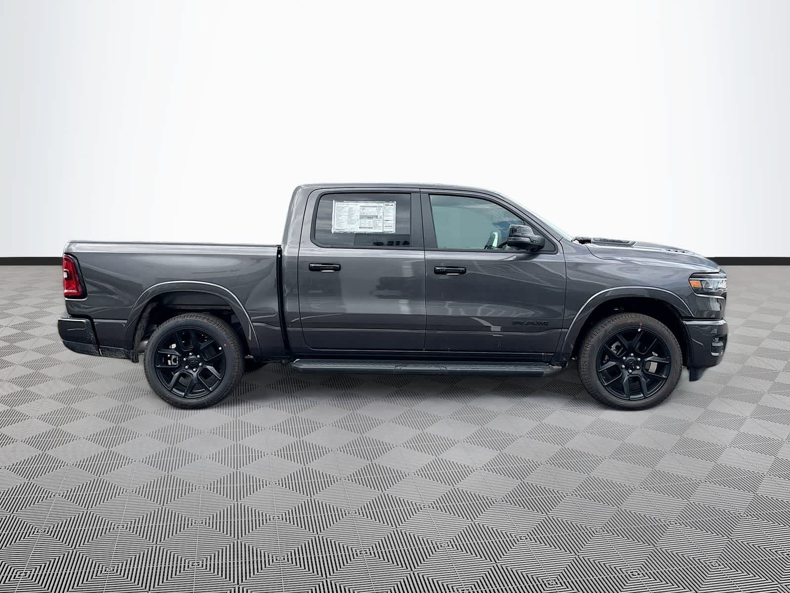 2026 RAM 1500 RAM 1500 LARAMIE CREW CAB 4X4 5'7' BOX