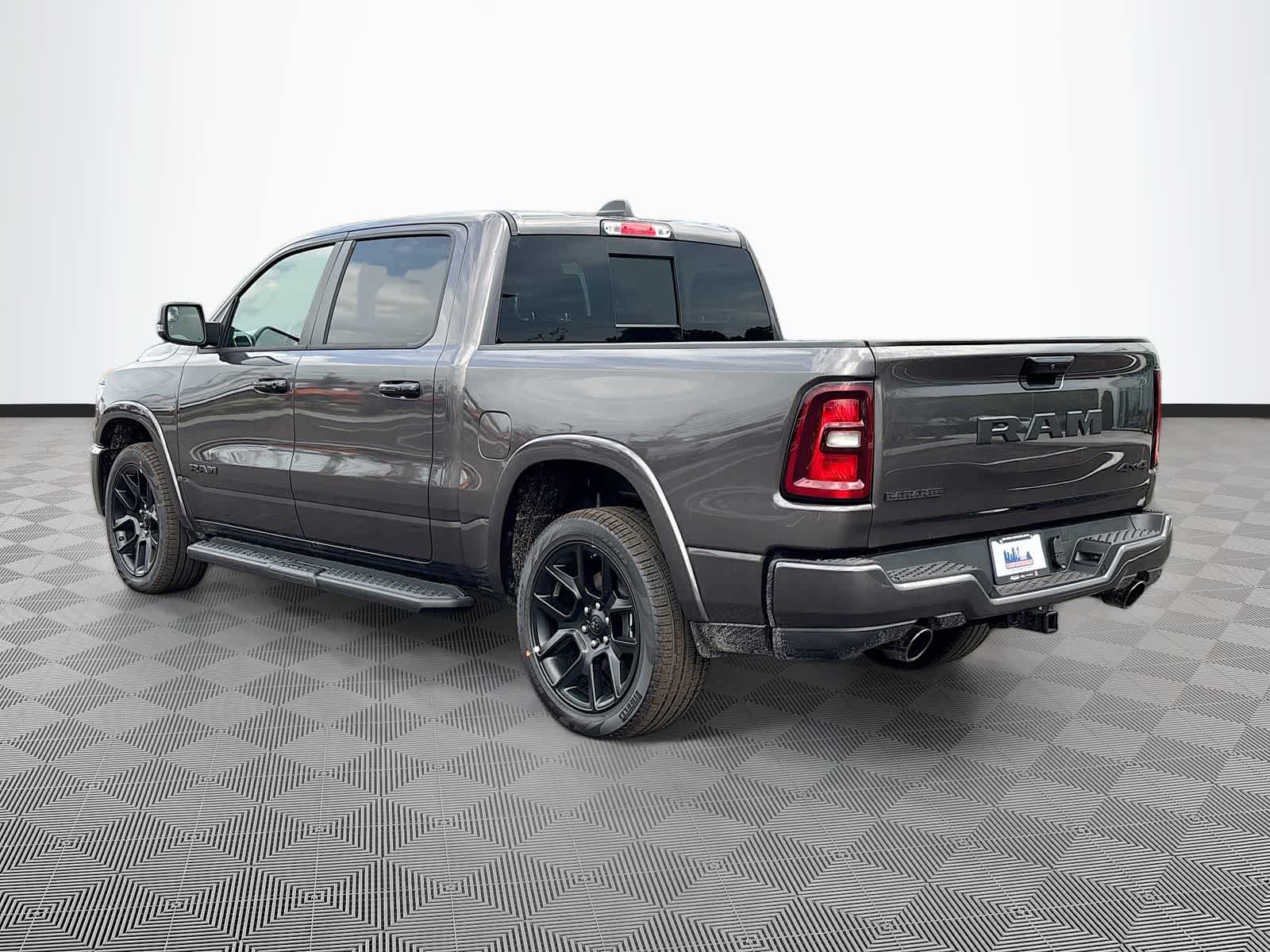 2026 RAM 1500 RAM 1500 LARAMIE CREW CAB 4X4 5'7' BOX