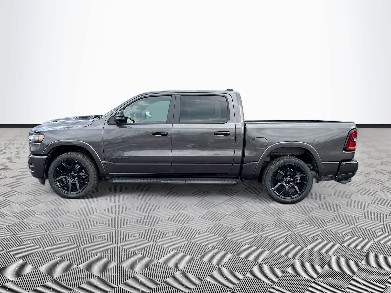 2026 RAM 1500 RAM 1500 LARAMIE CREW CAB 4X4 5'7' BOX