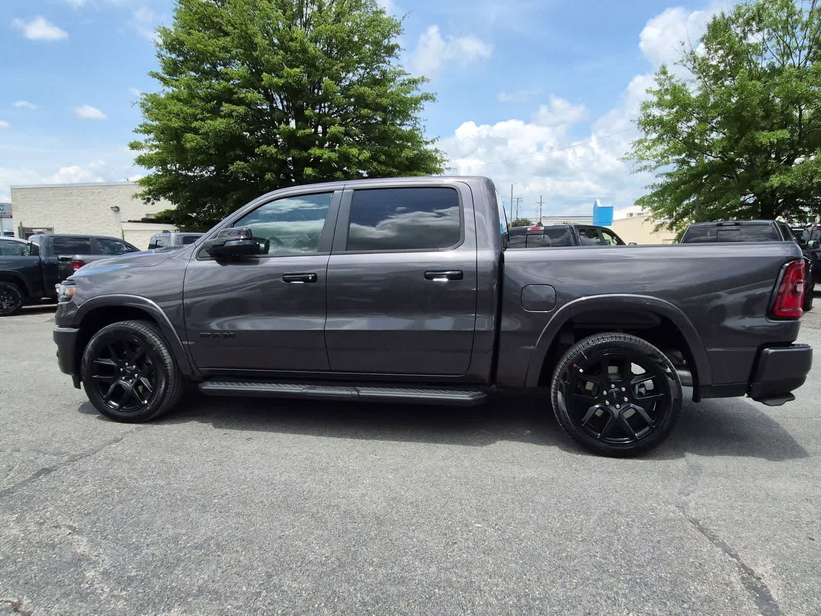 2026 RAM 1500 RAM 1500 LARAMIE CREW CAB 4X4 5'7' BOX