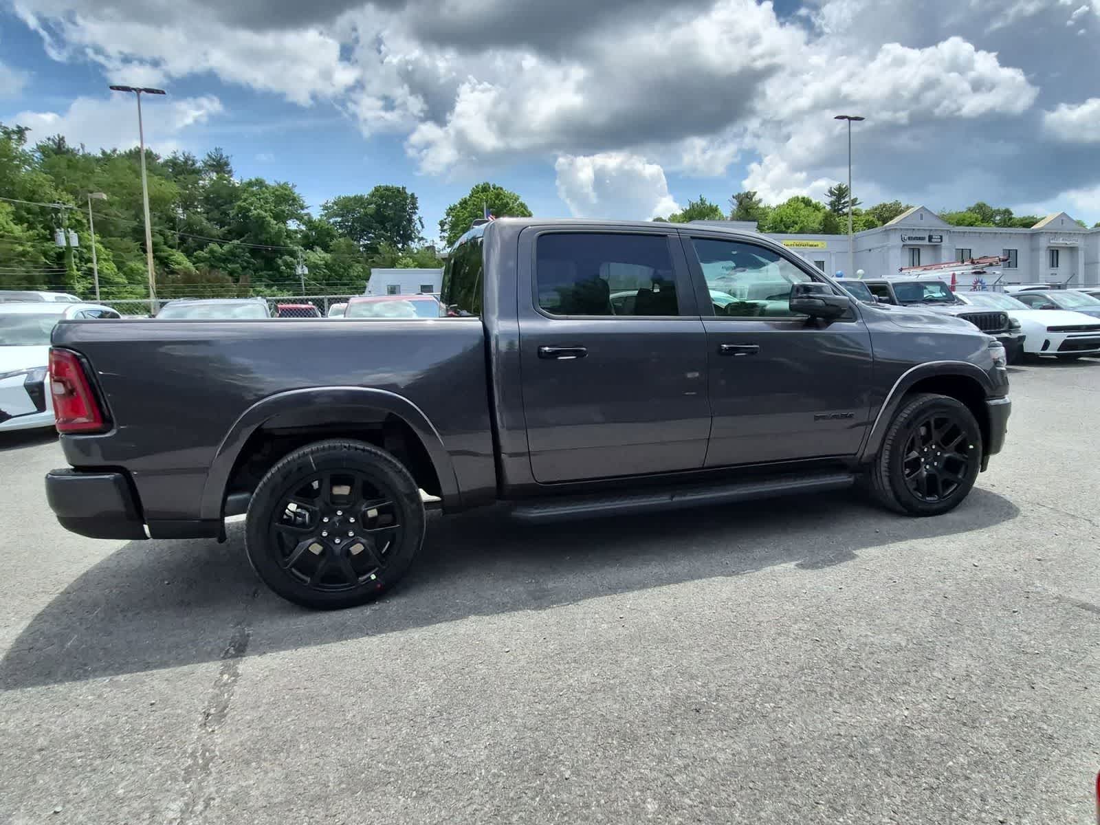 2026 RAM 1500 RAM 1500 LARAMIE CREW CAB 4X4 5'7' BOX