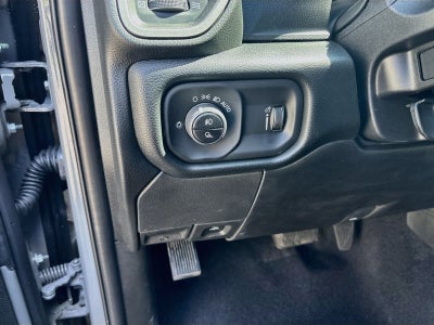 2027 RAM 2500 RAM 2500 BLACK EXPRESS CREW CAB 4X4 6'4' BOX