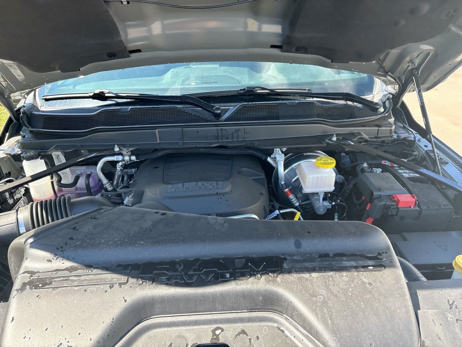 2027 RAM 2500 RAM 2500 BLACK EXPRESS CREW CAB 4X4 6'4' BOX
