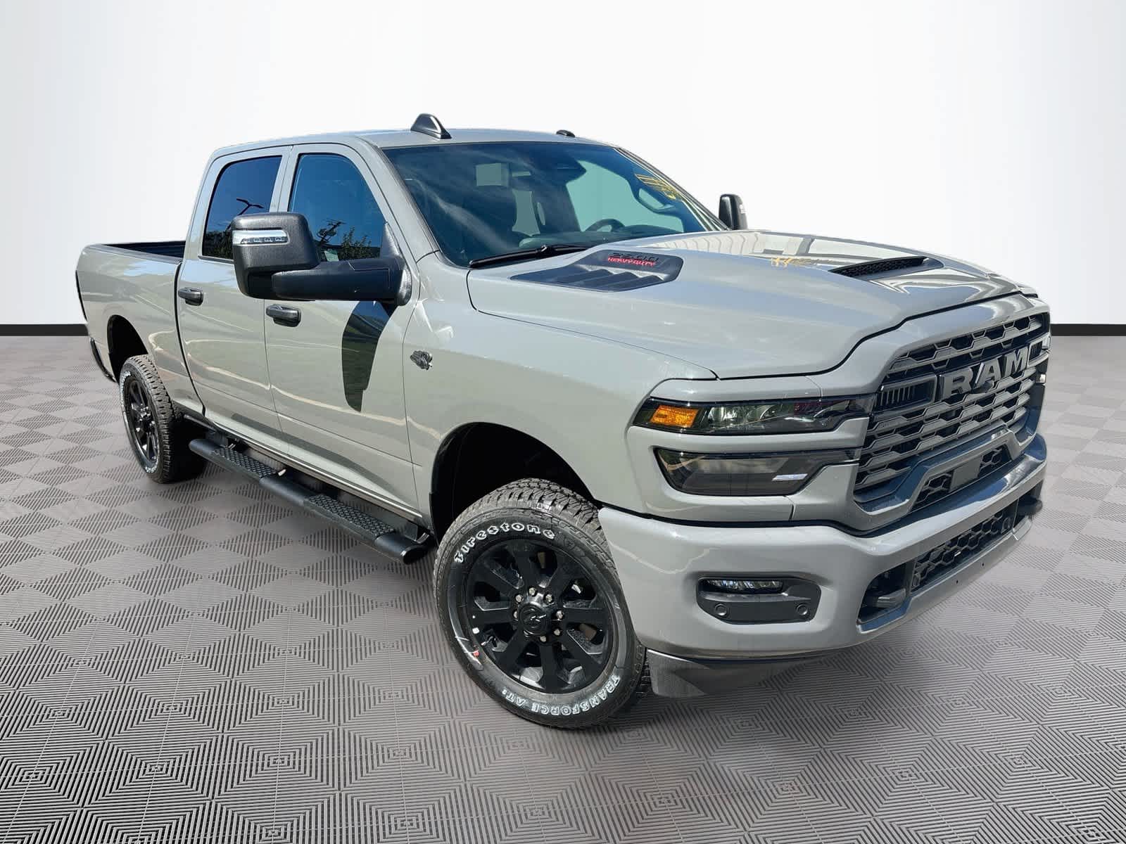 2027 RAM 2500 RAM 2500 BLACK EXPRESS CREW CAB 4X4 6'4' BOX