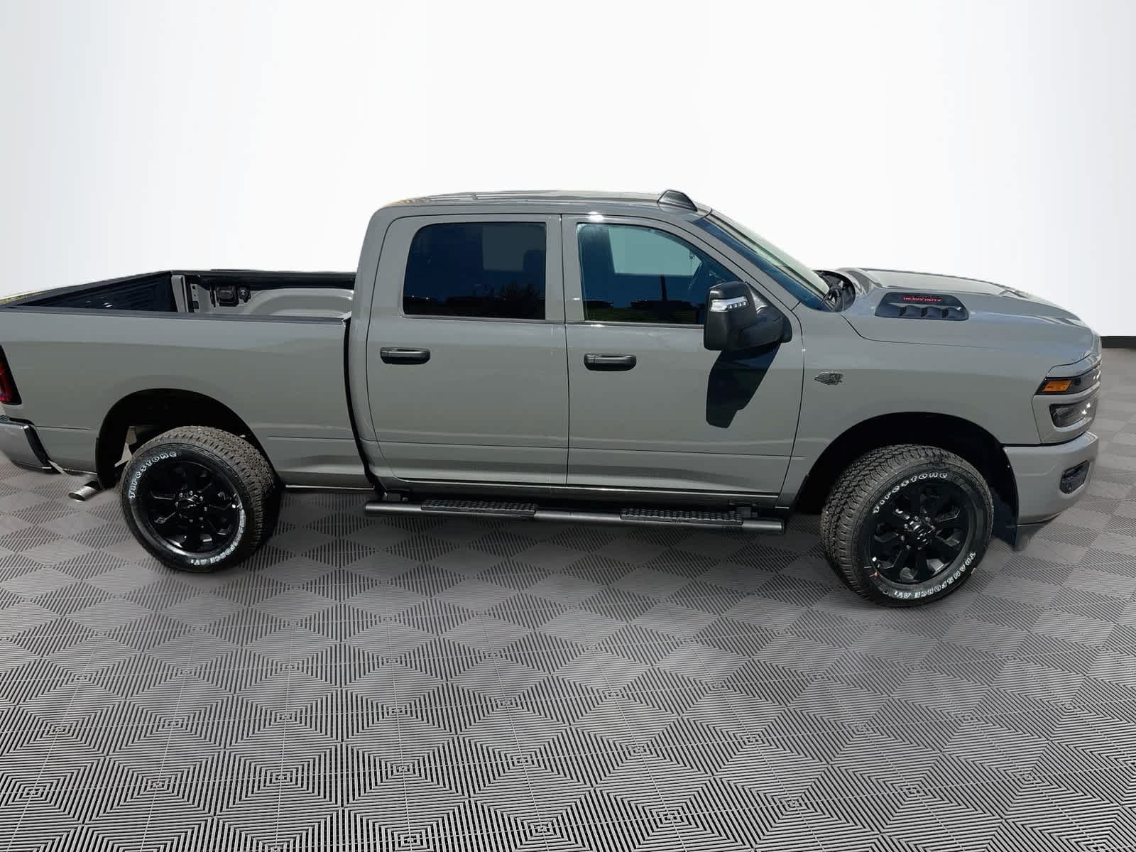 2027 RAM 2500 RAM 2500 BLACK EXPRESS CREW CAB 4X4 6'4' BOX