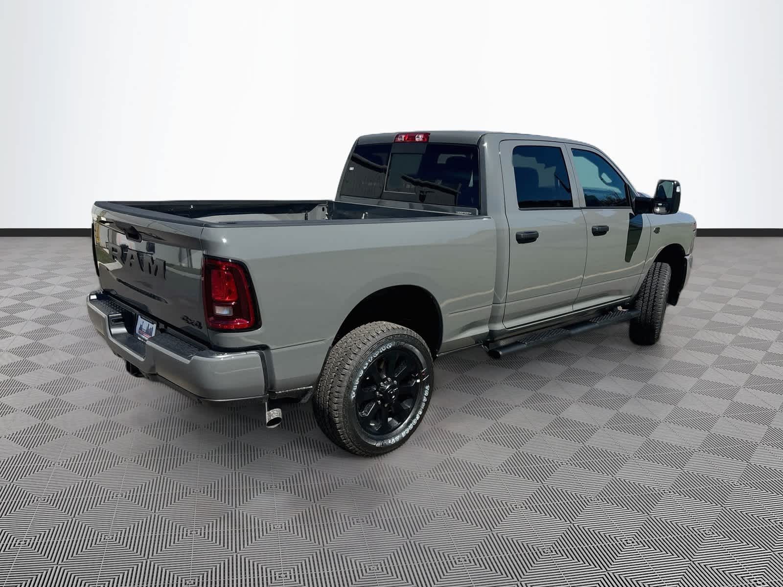 2027 RAM 2500 RAM 2500 BLACK EXPRESS CREW CAB 4X4 6'4' BOX