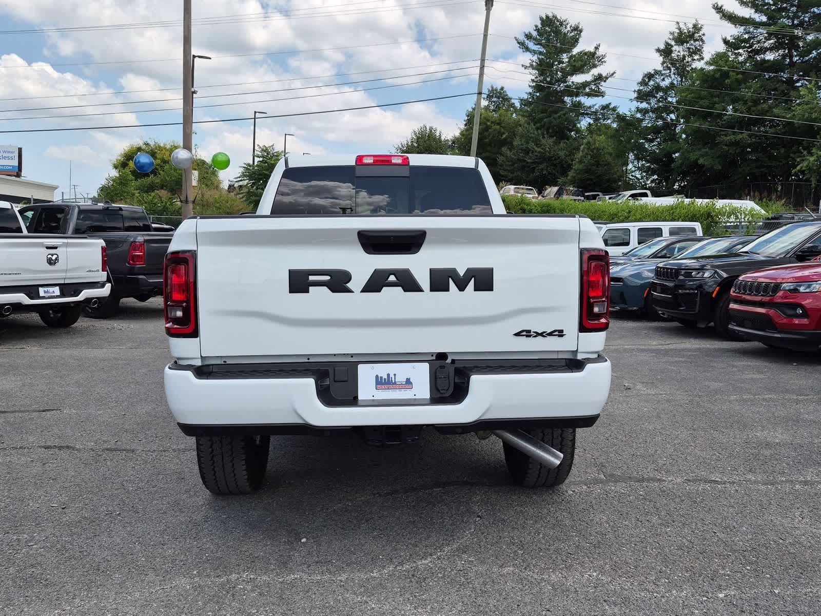 2026 RAM 2500 RAM 2500 BLACK EXPRESS CREW CAB 4X4 6'4' BOX