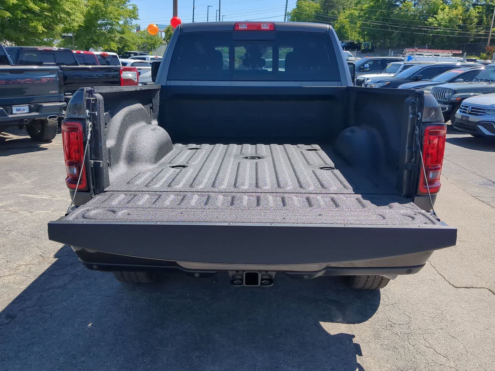 2026 RAM 2500 RAM 2500 BLACK EXPRESS CREW CAB 4X4 6'4' BOX