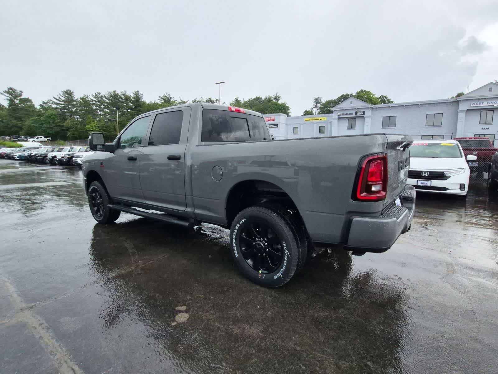 2026 RAM 2500 RAM 2500 BLACK EXPRESS CREW CAB 4X4 6'4' BOX
