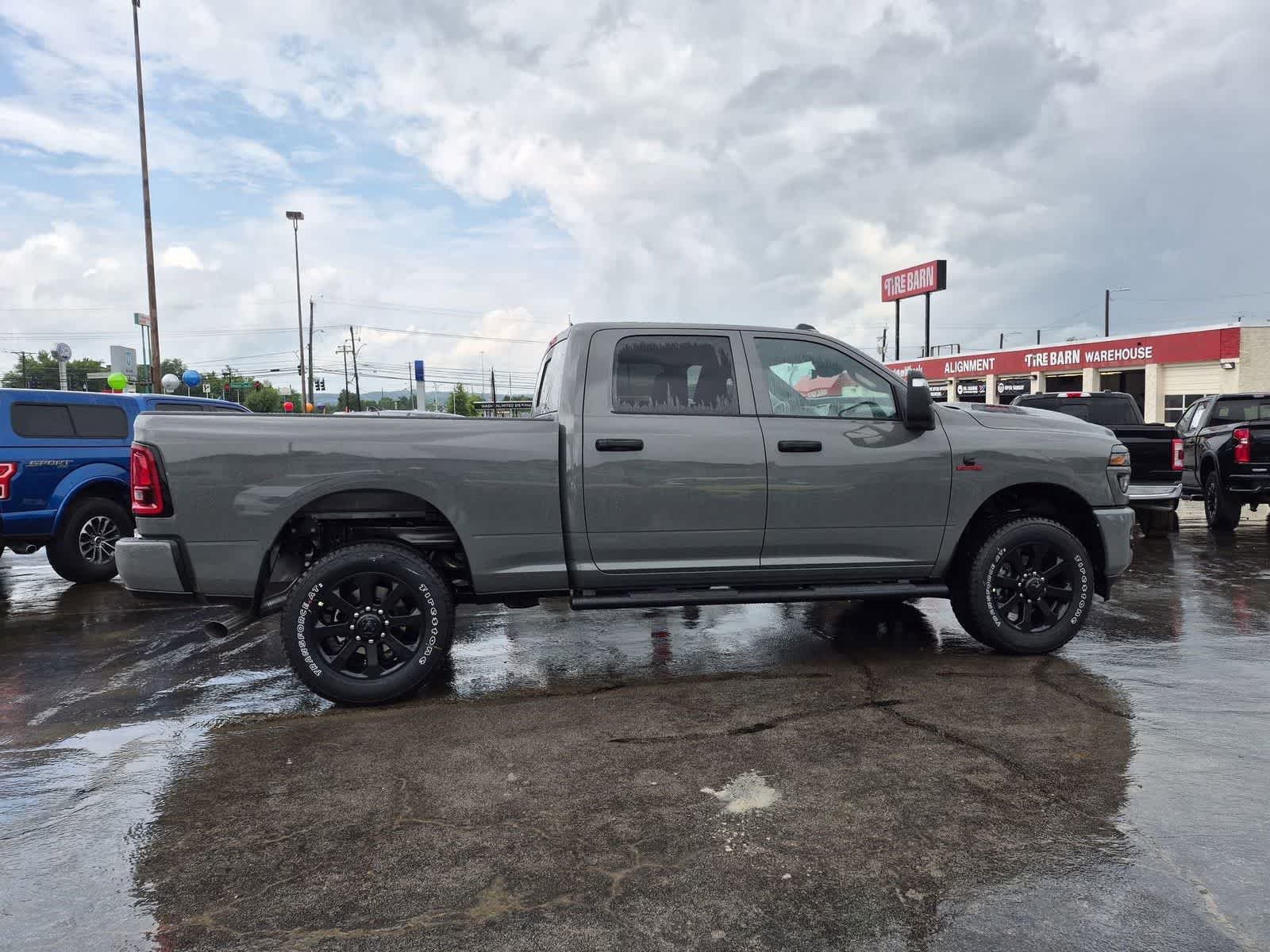 2026 RAM 2500 RAM 2500 BLACK EXPRESS CREW CAB 4X4 6'4' BOX