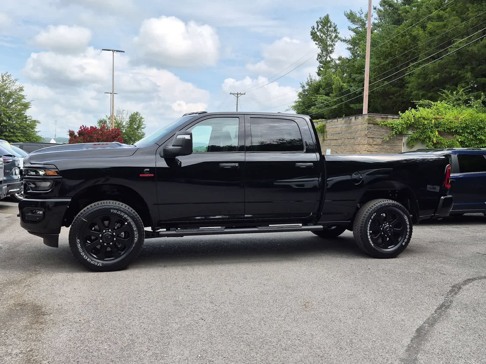 2026 RAM 2500 RAM 2500 BLACK EXPRESS CREW CAB 4X4 6'4' BOX