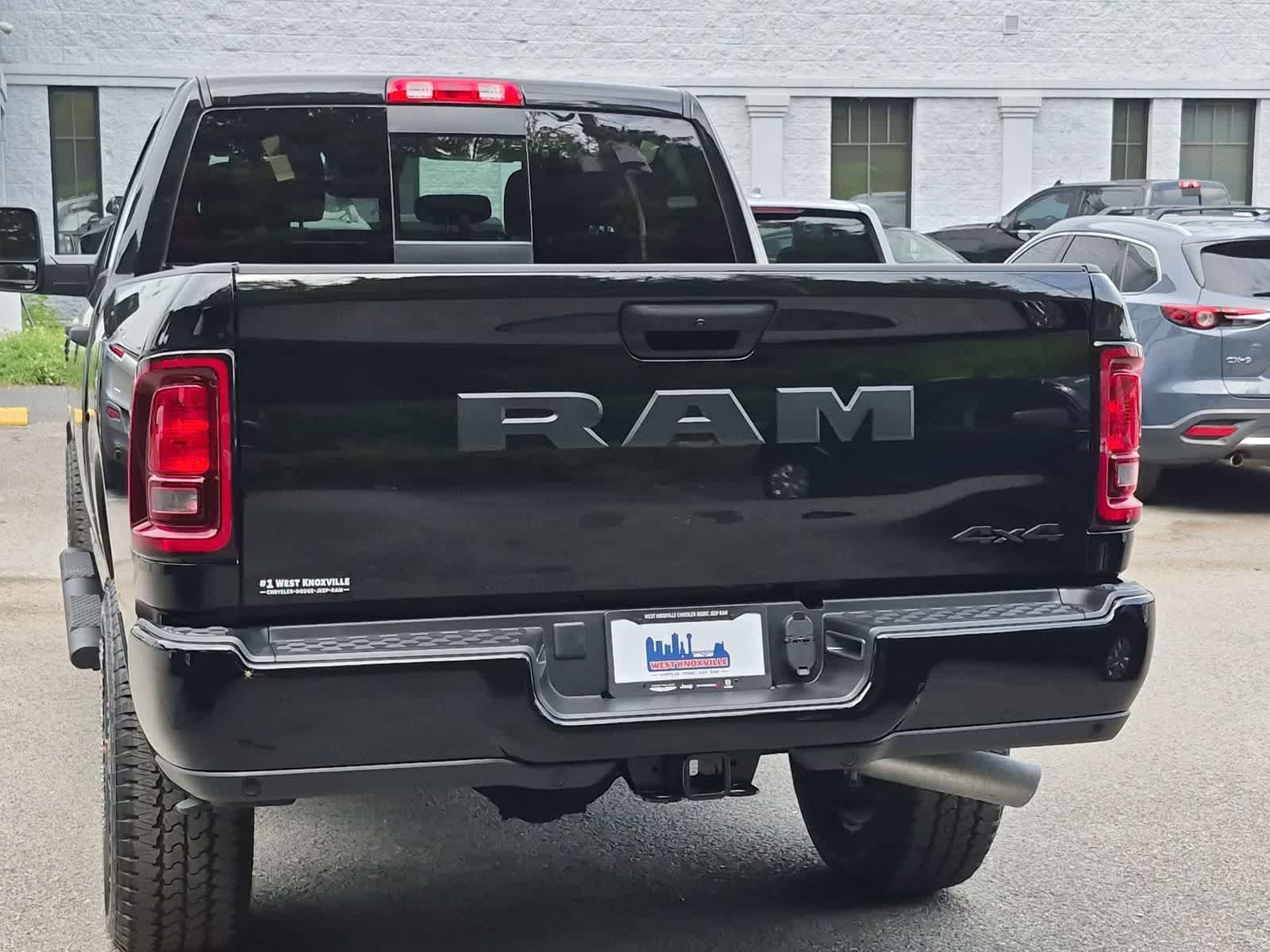 2026 RAM 2500 RAM 2500 BLACK EXPRESS CREW CAB 4X4 6'4' BOX