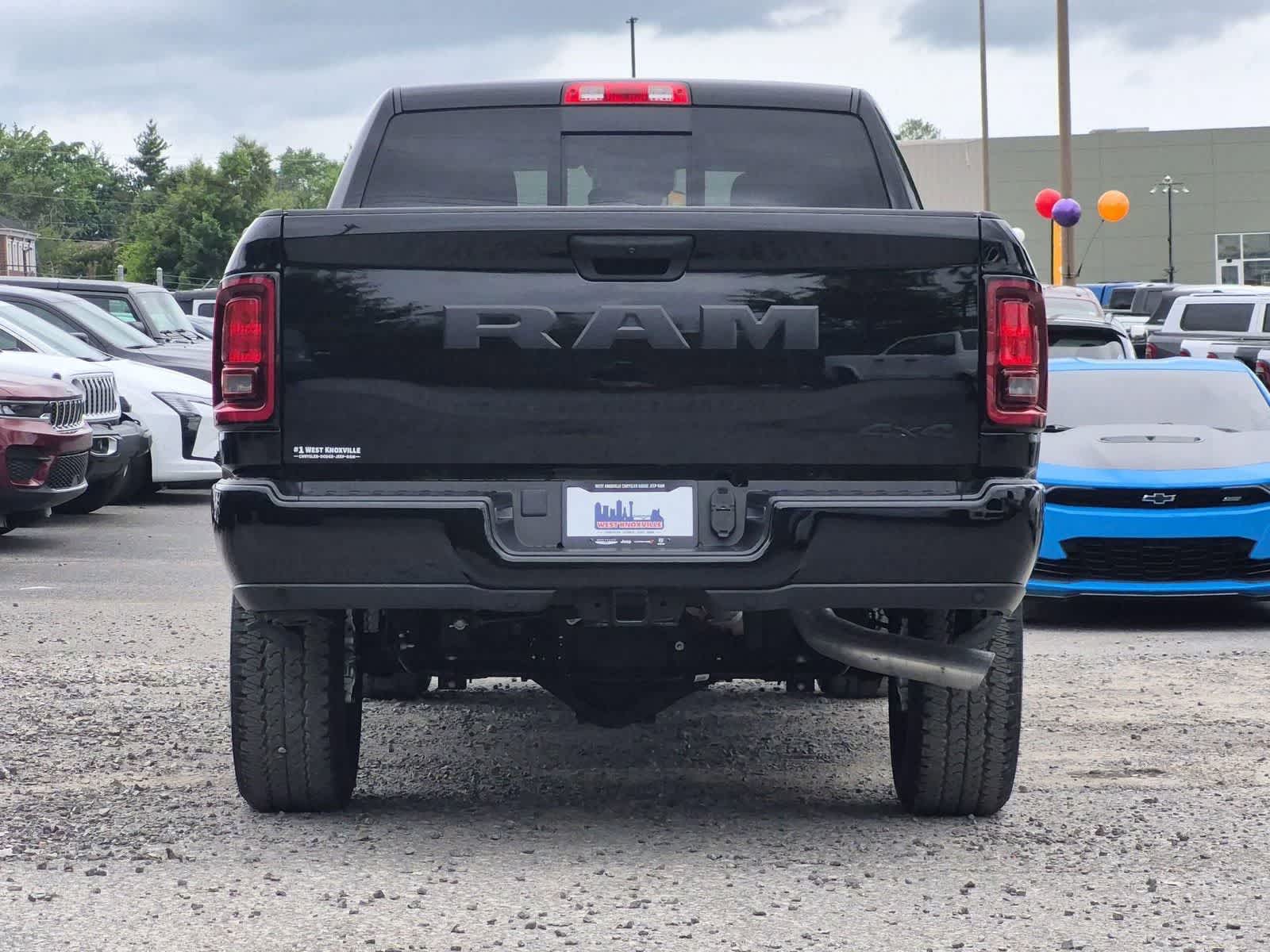 2026 RAM 2500 RAM 2500 BLACK EXPRESS CREW CAB 4X4 6'4' BOX