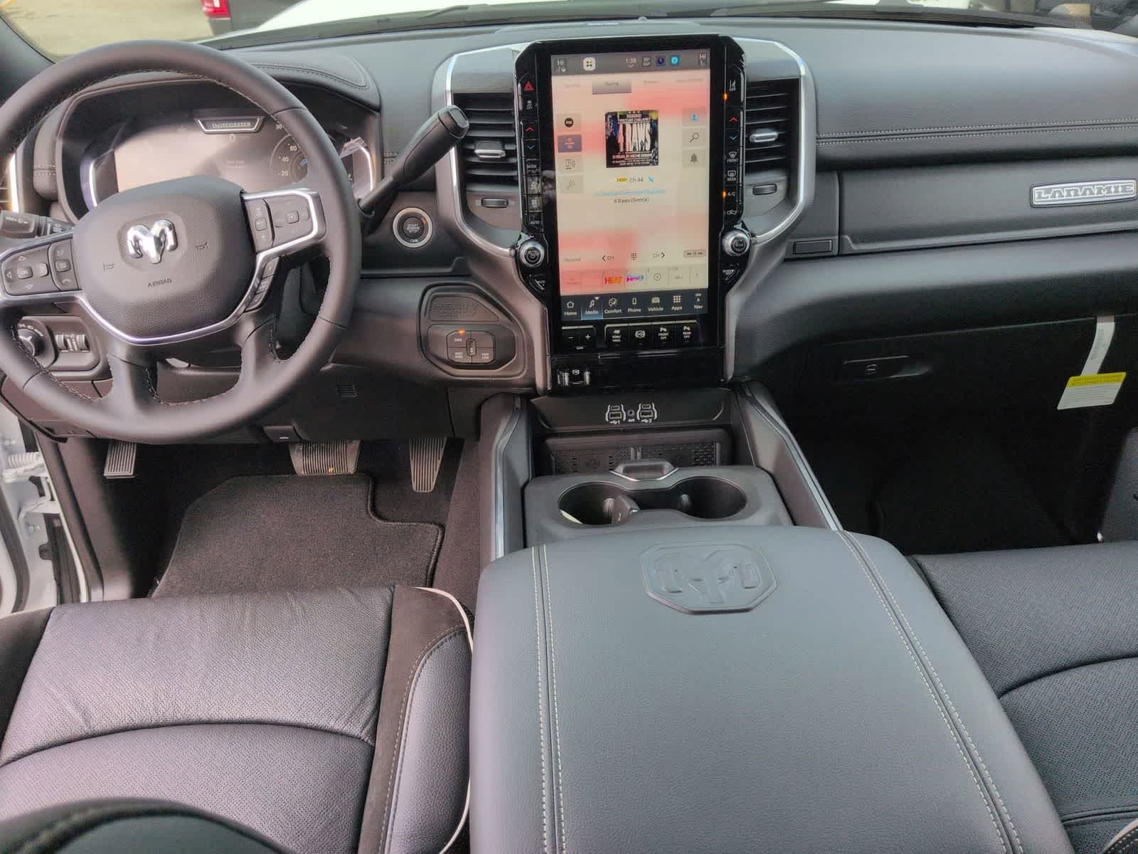 2026 RAM 2500 RAM 2500 LARAMIE CREW CAB 4X4 6'4' BOX