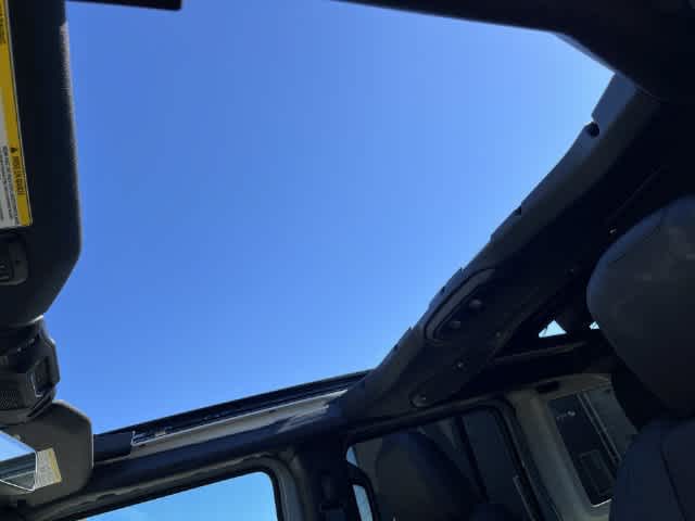 2027 Jeep Wrangler WRANGLER 4-DOOR SAHARA