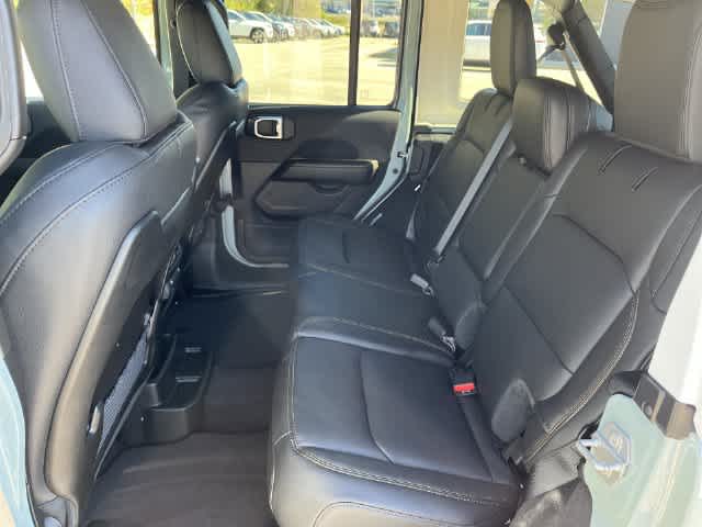 2027 Jeep Wrangler WRANGLER 4-DOOR SAHARA