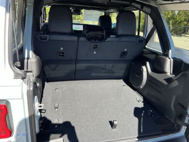 2027 Jeep Wrangler WRANGLER 4-DOOR SAHARA