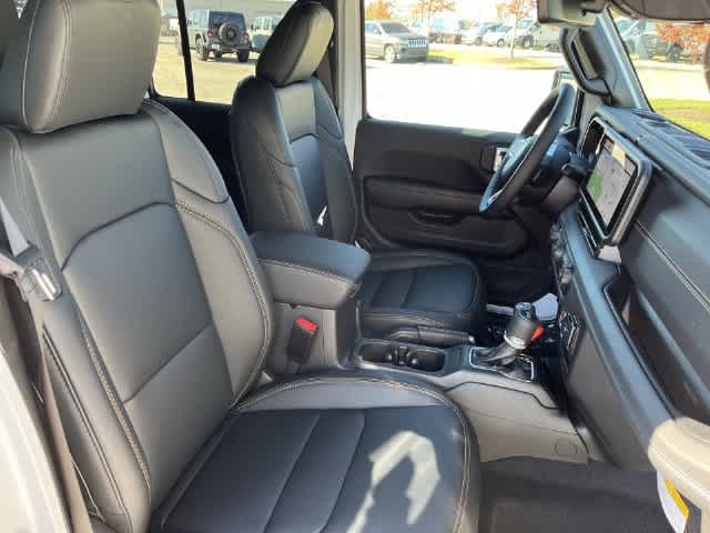 2027 Jeep Wrangler WRANGLER 4-DOOR SAHARA