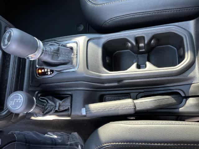 2027 Jeep Wrangler WRANGLER 4-DOOR SAHARA