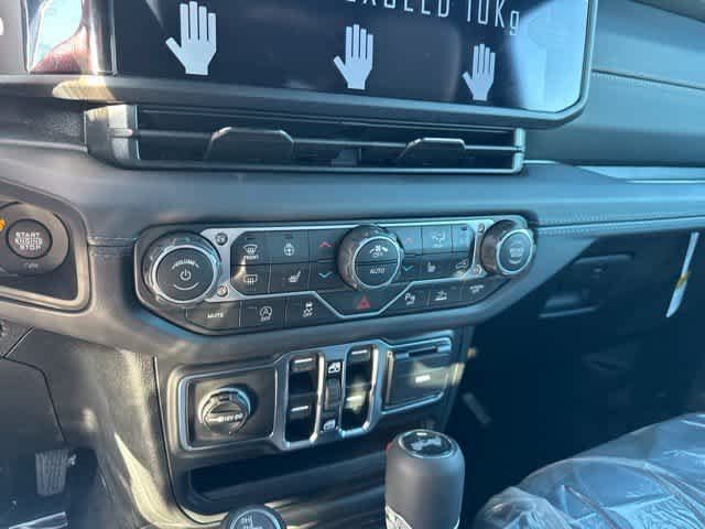 2027 Jeep Wrangler WRANGLER 4-DOOR SAHARA