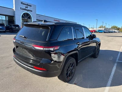 2027 Jeep Grand Cherokee GRAND CHEROKEE LAREDO X 4X4