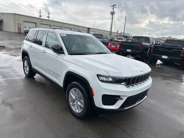 2026 Jeep Grand Cherokee GRAND CHEROKEE LAREDO X 4X4