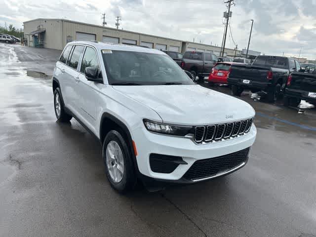 2026 Jeep Grand Cherokee GRAND CHEROKEE LAREDO X 4X4