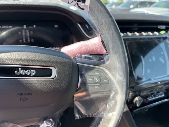 2026 Jeep Grand Cherokee GRAND CHEROKEE LAREDO X 4X4