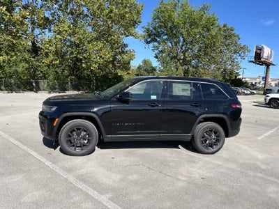 2027 Jeep Grand Cherokee GRAND CHEROKEE LAREDO ALTITUDE 4X4