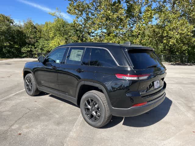2027 Jeep Grand Cherokee GRAND CHEROKEE LAREDO ALTITUDE 4X4