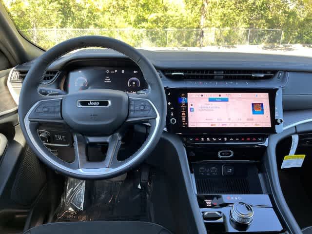 2027 Jeep Grand Cherokee GRAND CHEROKEE LAREDO ALTITUDE 4X4