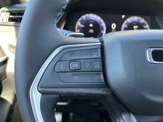 2027 Jeep Grand Cherokee GRAND CHEROKEE LAREDO ALTITUDE 4X4