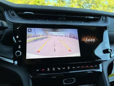 2027 Jeep Grand Cherokee GRAND CHEROKEE LAREDO ALTITUDE 4X4