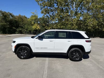 2027 Jeep Grand Cherokee GRAND CHEROKEE LAREDO ALTITUDE 4X4