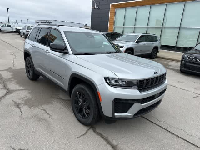 2026 Jeep Grand Cherokee GRAND CHEROKEE LAREDO ALTITUDE 4X4