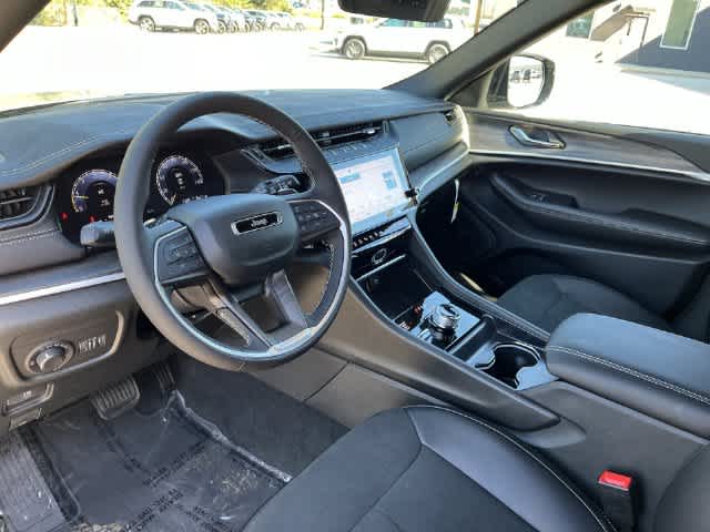 2027 Jeep Grand Cherokee GRAND CHEROKEE LAREDO ALTITUDE 4X4