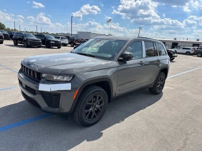 2027 Jeep Grand Cherokee GRAND CHEROKEE LAREDO ALTITUDE 4X4