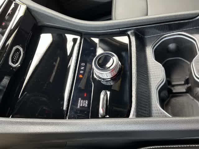 2027 Jeep Grand Cherokee GRAND CHEROKEE LIMITED 4X4