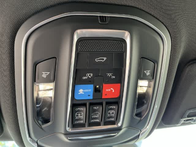 2027 Jeep Grand Cherokee GRAND CHEROKEE LIMITED 4X4
