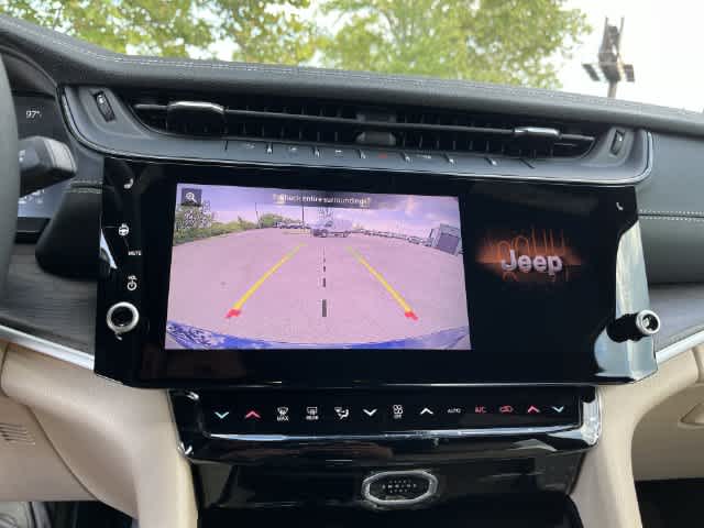 2027 Jeep Grand Cherokee GRAND CHEROKEE LIMITED 4X4