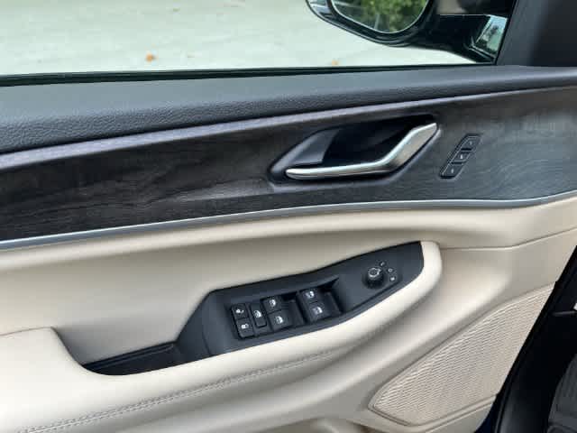2027 Jeep Grand Cherokee GRAND CHEROKEE LIMITED 4X4