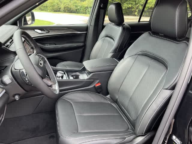 2027 Jeep Grand Cherokee GRAND CHEROKEE LIMITED RESERVE 4X4