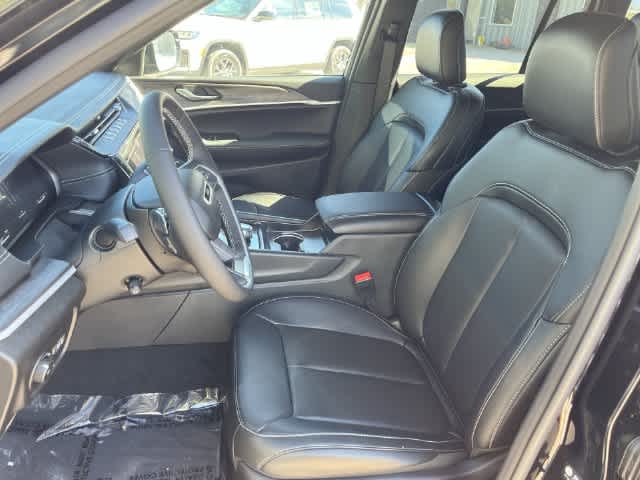 2027 Jeep Grand Cherokee GRAND CHEROKEE LIMITED 4X4