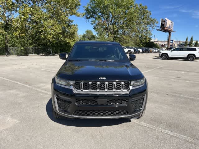2027 Jeep Grand Cherokee GRAND CHEROKEE LIMITED 4X4