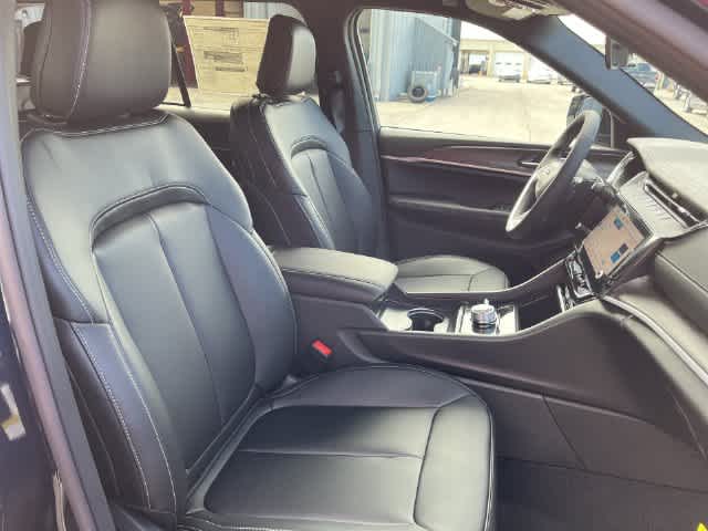 2027 Jeep Grand Cherokee GRAND CHEROKEE LIMITED 4X4