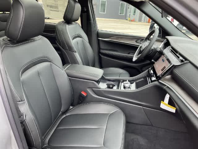2027 Jeep Grand Cherokee GRAND CHEROKEE LIMITED 4X4